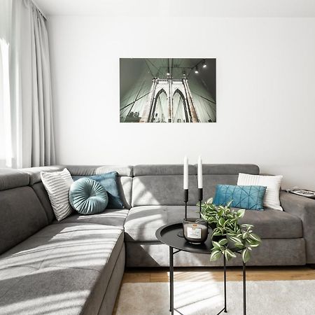 Apartament Near Sky Tower Free Parking For 2 Cars Breslau Exterior foto